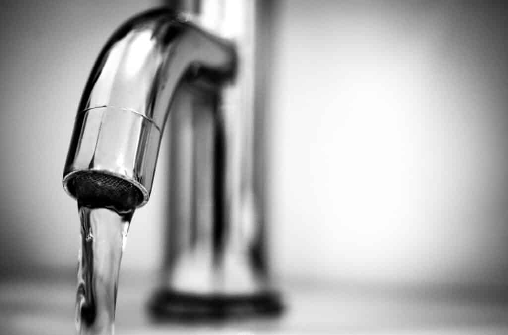 Hard-Water-Solutions-Easy-Ways-to-Manage-Hard-Water-Issues