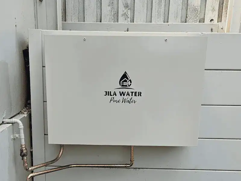 Jila Residence 10 10 inch whole home water filtration system in Surfmist finish